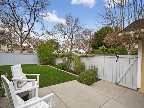 7  E Yale loop  , Irvine, CA