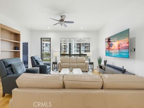 402  Rockefeller  418 , Irvine, CA