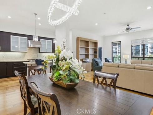 402  Rockefeller  418 , Irvine, CA