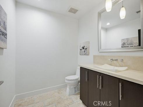 402  Rockefeller  418 , Irvine, CA