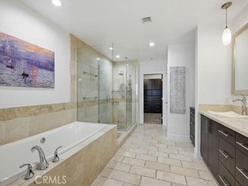 402  Rockefeller  418 , Irvine, CA