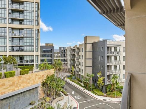 402  Rockefeller  418 , Irvine, CA