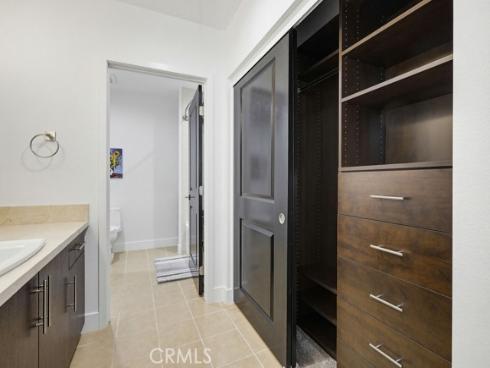 402  Rockefeller  418 , Irvine, CA