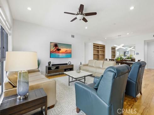 402  Rockefeller  418 , Irvine, CA