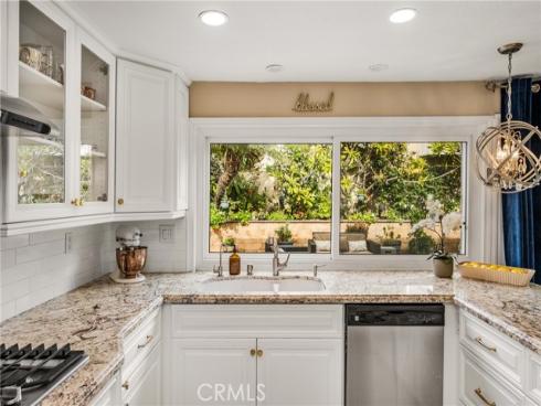 22  Hunter  , Irvine, CA