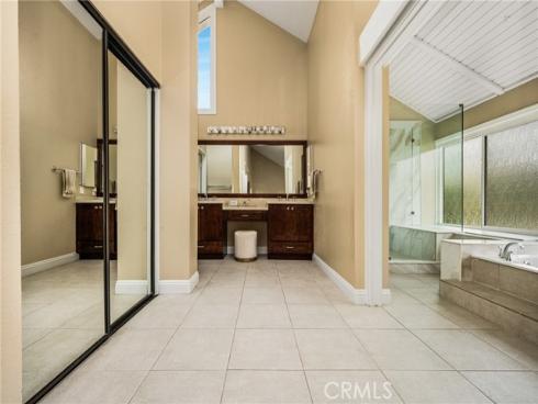 22  Hunter  , Irvine, CA