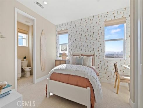 916  Chinon  , Irvine, CA