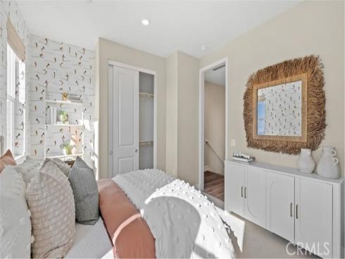 916  Chinon  , Irvine, CA