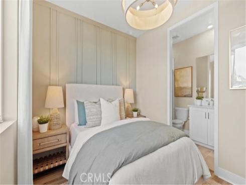 916  Chinon  , Irvine, CA