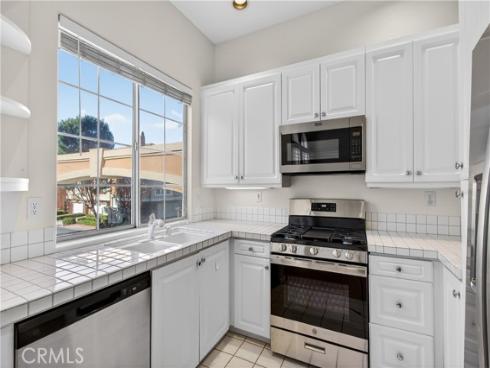 1  Salviati Aisle  , Irvine, CA