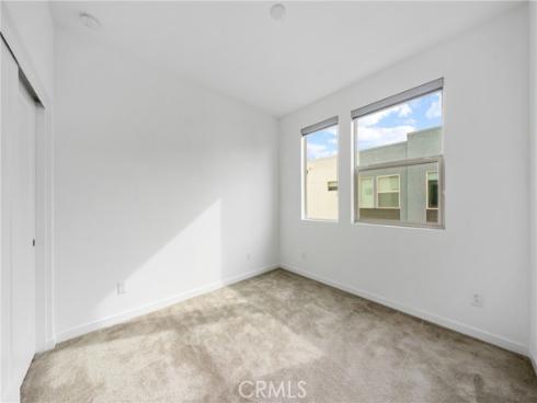 339  Placemark  , Irvine, CA