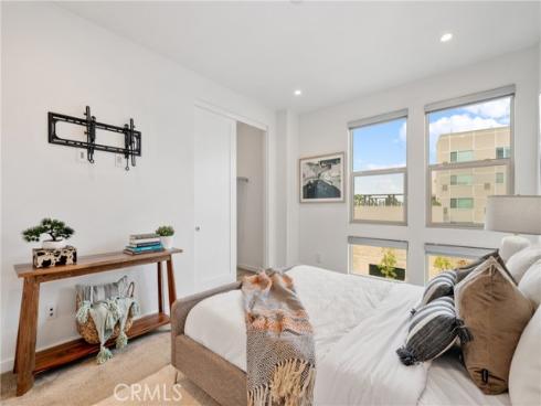 339  Placemark  , Irvine, CA