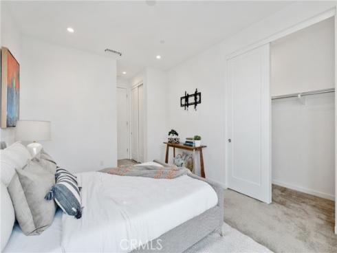 339  Placemark  , Irvine, CA