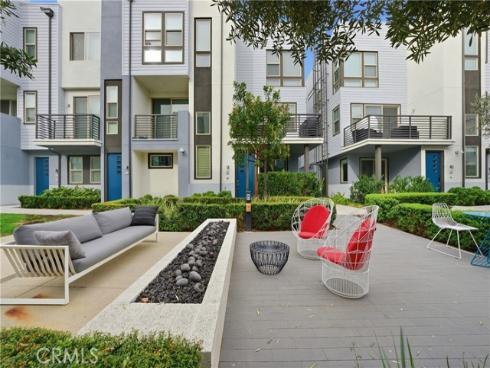 339  Placemark  , Irvine, CA