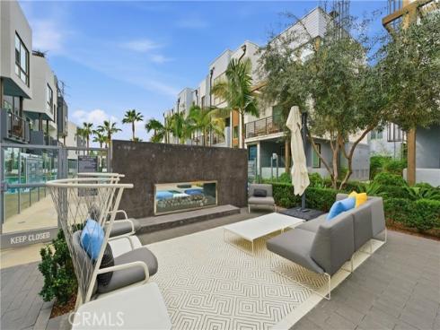 339  Placemark  , Irvine, CA