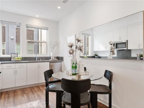 339  Placemark  , Irvine, CA