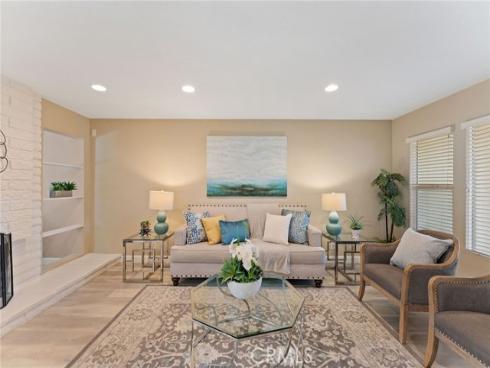 21  Queens Wreath  , Irvine, CA