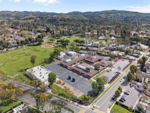 21  Queens Wreath  , Irvine, CA