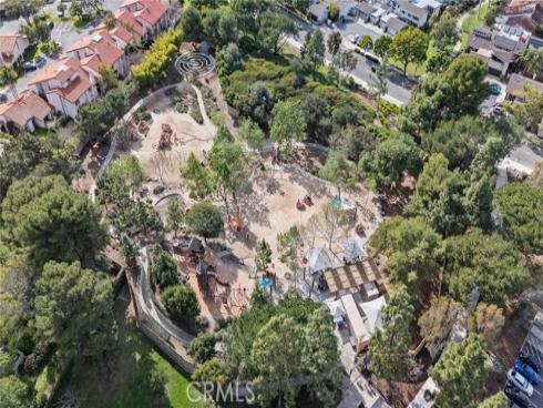 21  Queens Wreath  , Irvine, CA