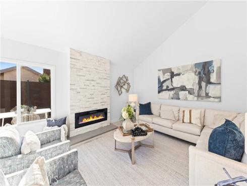 39  Cape Cod  , Irvine, CA