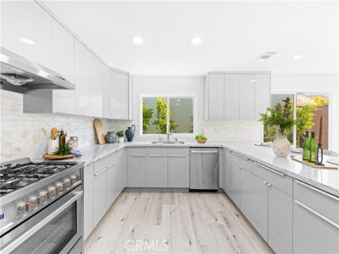 39  Cape Cod  , Irvine, CA