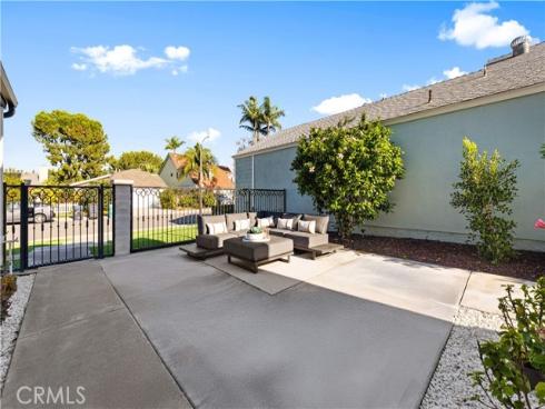 39  Cape Cod  , Irvine, CA