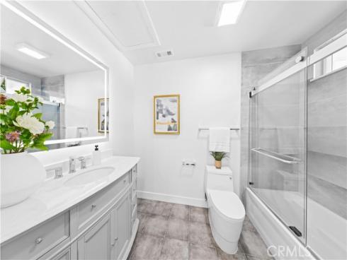 39  Cape Cod  , Irvine, CA