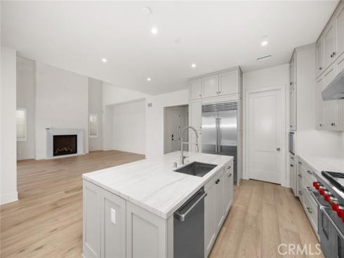 237  Pinnacle  , Irvine, CA