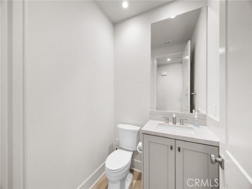 237  Pinnacle  , Irvine, CA