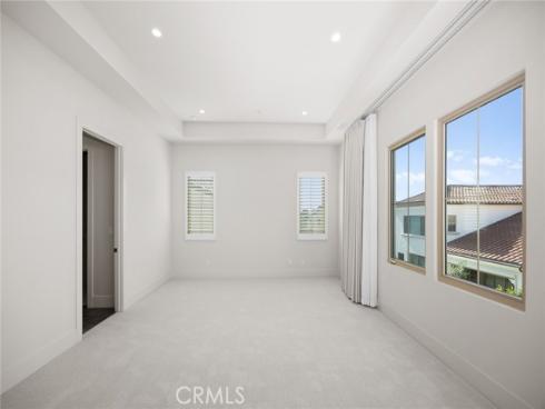 237  Pinnacle  , Irvine, CA