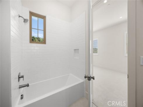 237  Pinnacle  , Irvine, CA