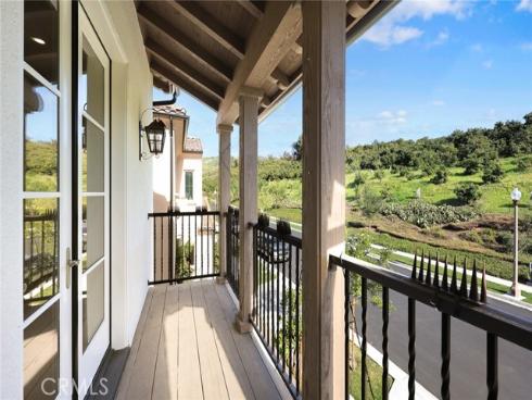 237  Pinnacle  , Irvine, CA