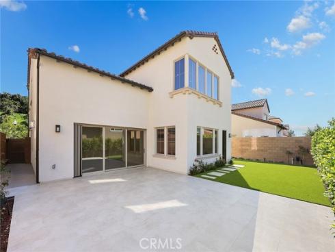 237  Pinnacle  , Irvine, CA