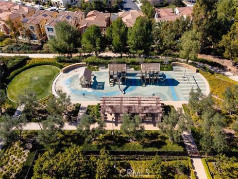 237  Pinnacle  , Irvine, CA