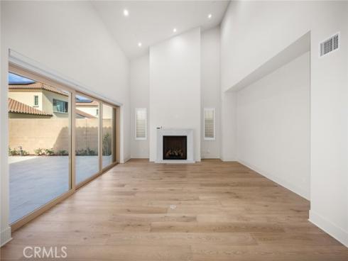 237  Pinnacle  , Irvine, CA