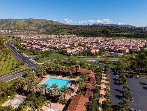 237  Pinnacle  , Irvine, CA