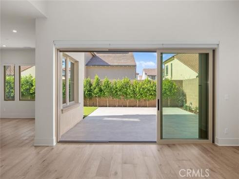 237  Pinnacle  , Irvine, CA