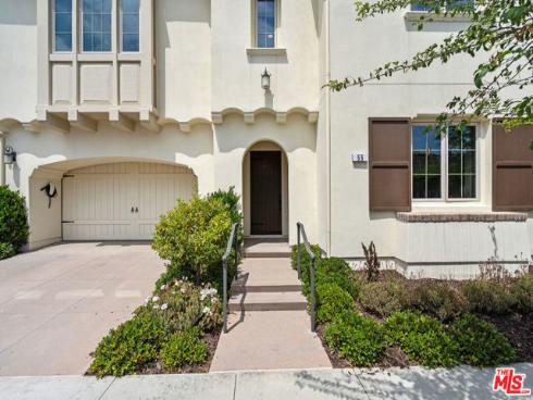 55  Suede  , Irvine, CA