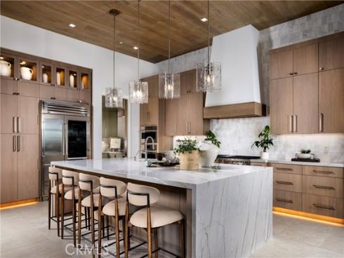 536  Peninsula  , Irvine, CA