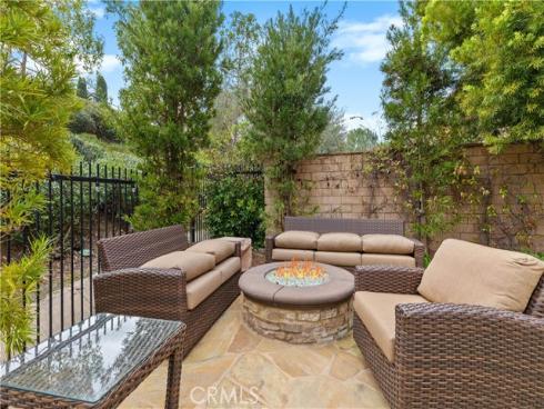 154 Treehouse , Irvine, CA