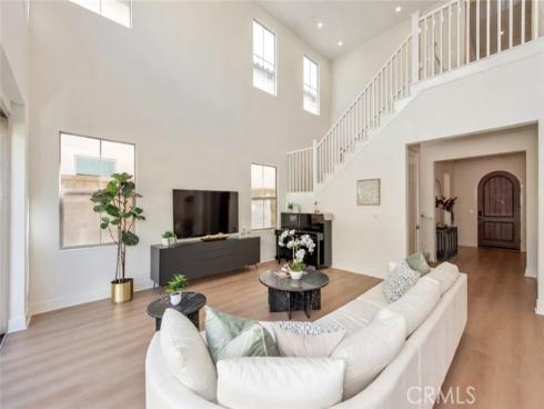 100  Bright Star  , Irvine, CA