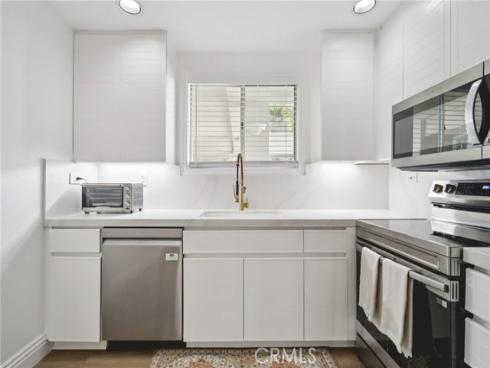 2253  Martin  321 , Irvine, CA