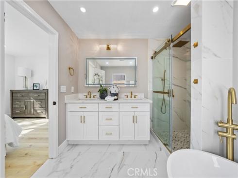 33 mann Street, Irvine, CA