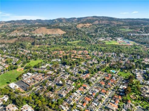 33 mann Street, Irvine, CA