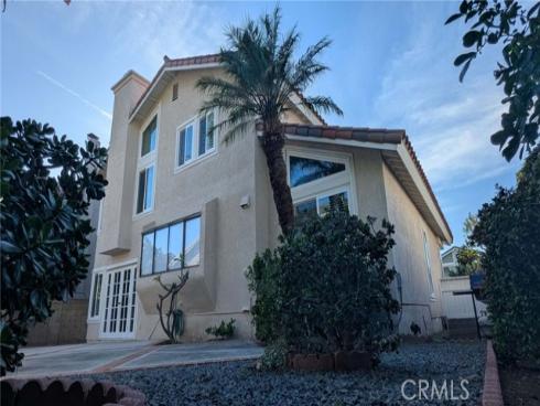 18  Harrisburg  , Irvine, CA