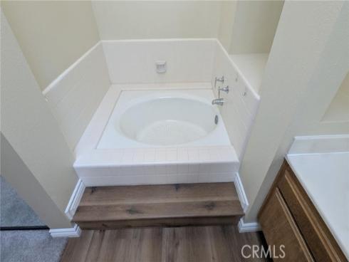 18  Harrisburg  , Irvine, CA