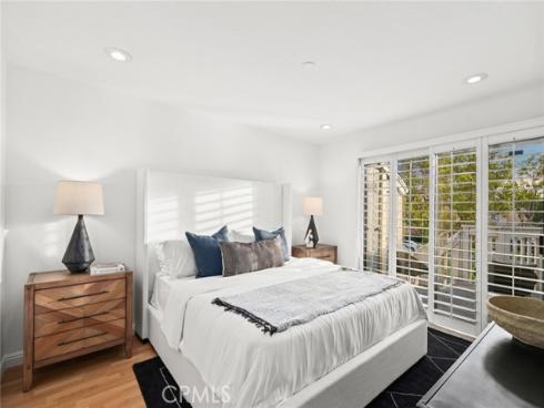 127  Huntington  , Irvine, CA