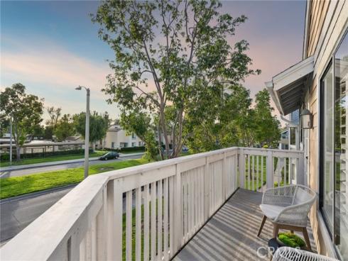 127  Huntington  , Irvine, CA