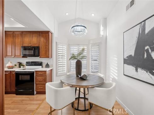 127  Huntington  , Irvine, CA