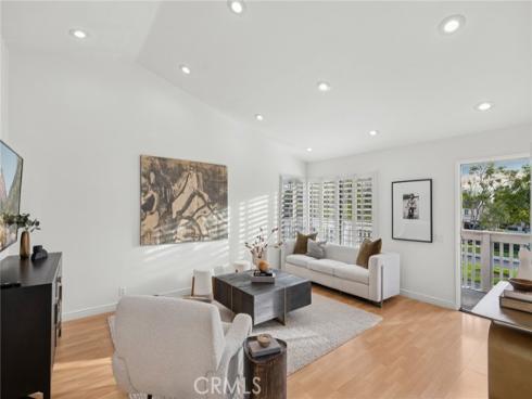 127  Huntington  , Irvine, CA